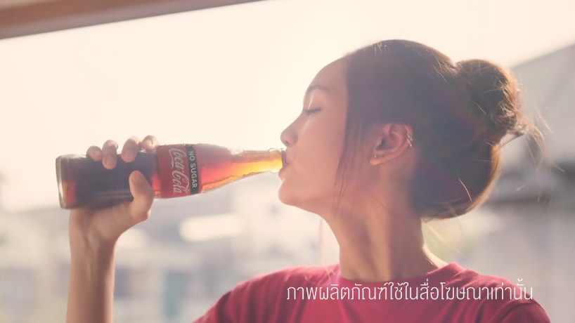 可口可乐泰国广告：越是敞开心扉，越能亲密无间